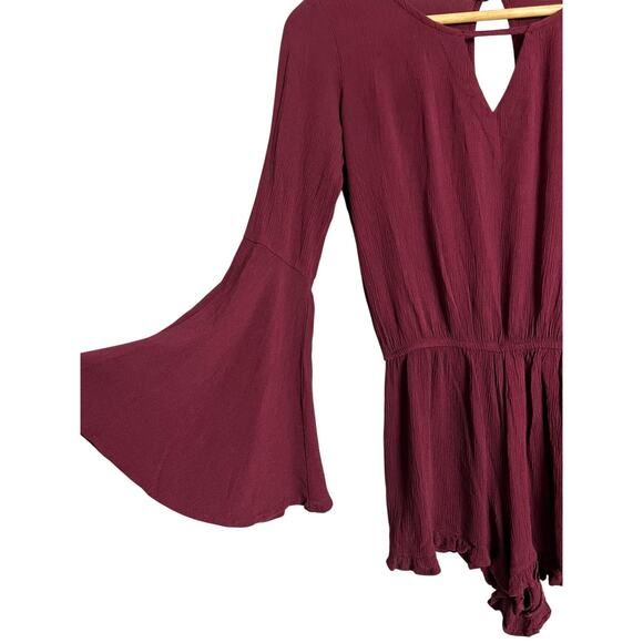 Others Follow Romper XS Bell Sleeve Boho Festival Casual Anthropologie Burgundy - Picture 6 of 10